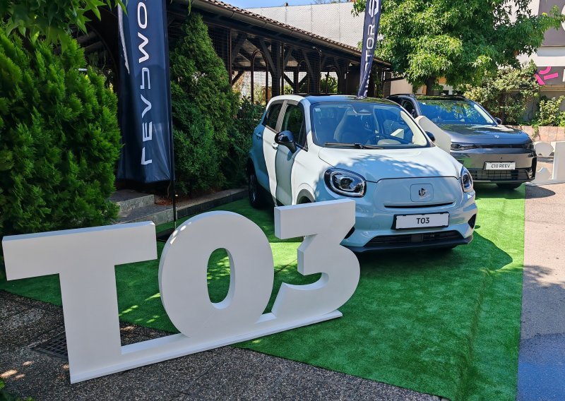 Leapmotor stigao s prva dva modela: Ovo su T03 maleni gradski automobil i C10 SUV iz D-segmenta