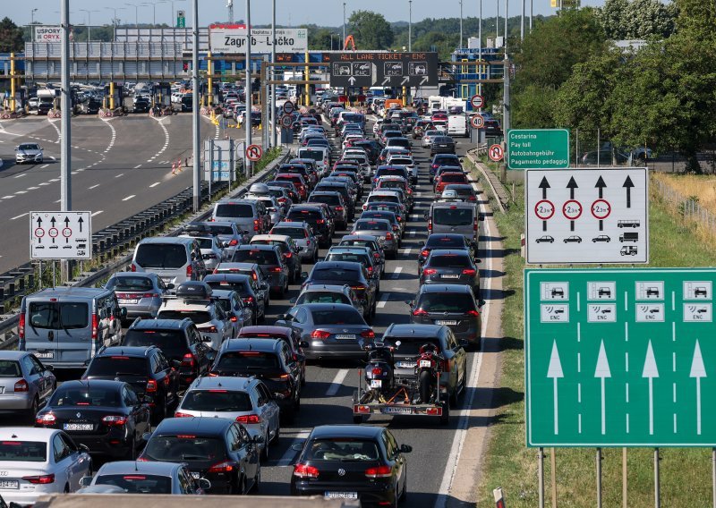 Gužve i kolone na naplatnima na Lučkom i Trakošćanu, MUP objavio snimku iz zraka