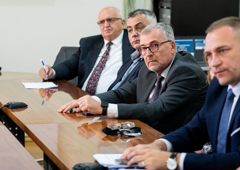 Slučaj bedrenice: 'Imamo pozitivan nalaz, krećemo s cijepljenjem. Epidemiolozi su u kontaktu s četiri obitelji'