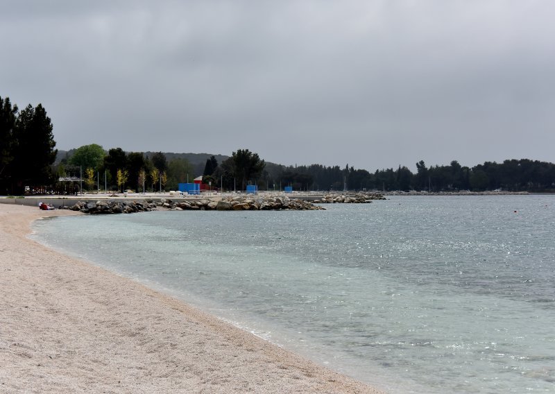 Nema onečišćenja na pulskoj plaži Hidrobaza