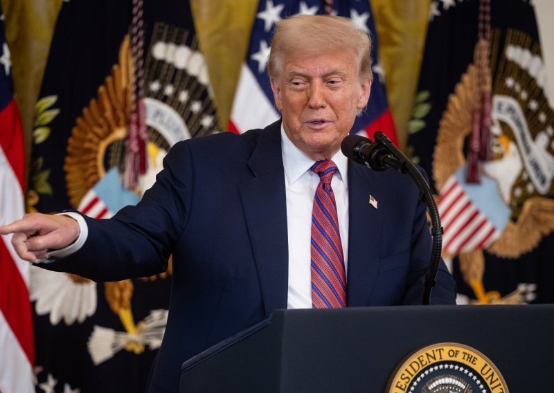 Novi detalji: Bivša Epsteinova djevojka progovorila o prijateljstvu Trumpa i Epsteina