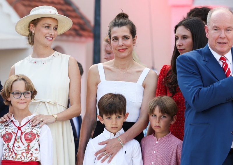 Crno-bijela elegancija unuke Grace Kelly nikoga ne ostavlja ravnodušnim