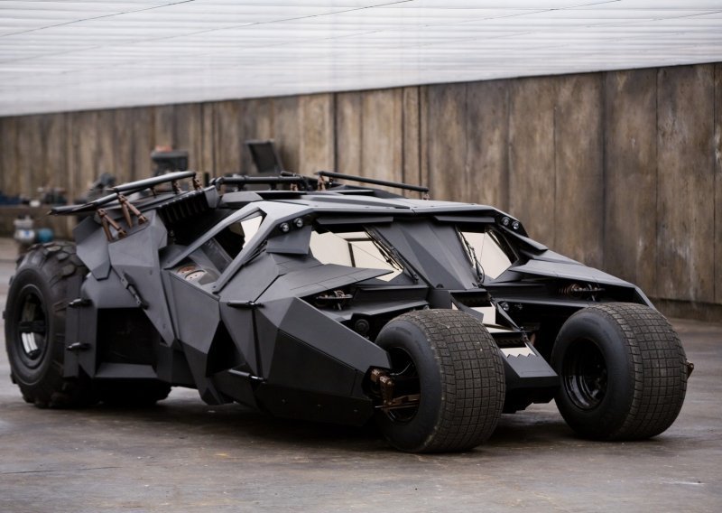 Neymar kupio Batmobile za 1.3 milijuna eura, a ne može ga voziti
