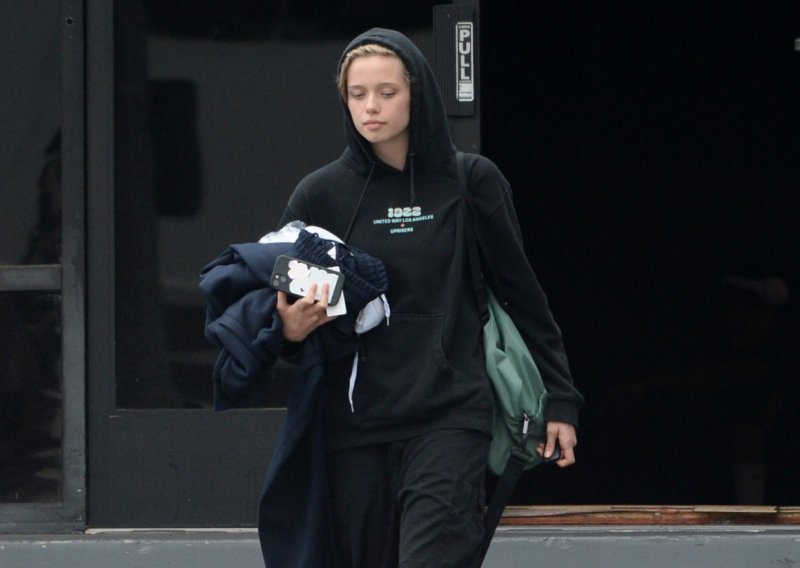 Angelina Jolie zabrinuta jer se Shiloh preselila kod djevojke