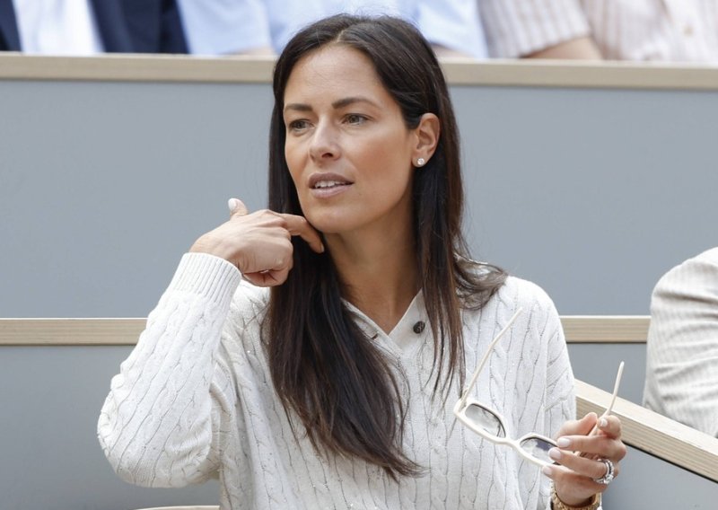 Ana Ivanović blista u prvoj objavi nakon što je Bastian uhvaćen u ljubavnom zanosu