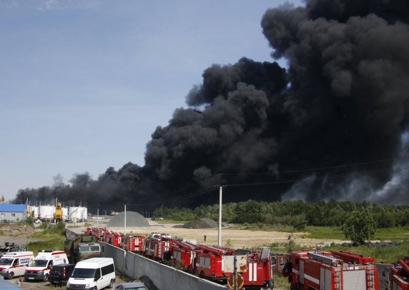 Evakuacija zbog požara u Ukrajini, prijete nove eksplozije