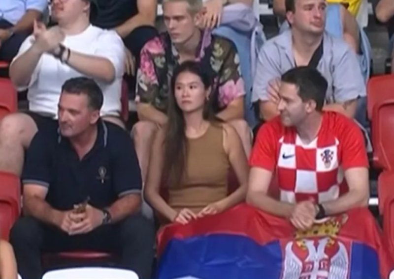 U dresu Hrvatske sa srpskom zastavom navijao za Srbiju protiv Mađarske