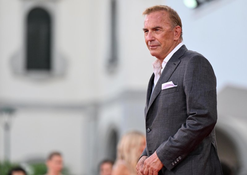 Holivudska krema stiže u Veneciju: George Clooney, Julia Roberts, Emma Stone...