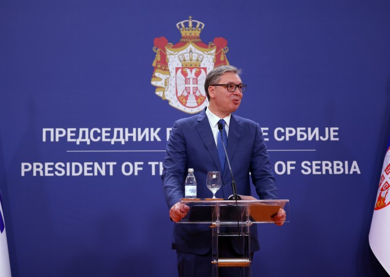 Vučić podržao Dodika: Ovo je skandal! Komentirao je i vojni mimohod u Zagrebu