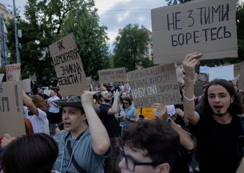 Ukrajinci okrenuli leđa Zelenskom: 'Ovo nije ono za što se naš narod borio'