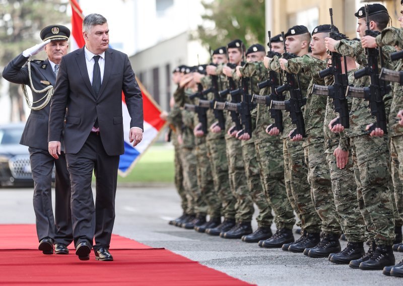 Milanović prekida tradiciju Tuđmana i Kolinde na vojnim mimohodima: 'Bilo bi prekičasto'