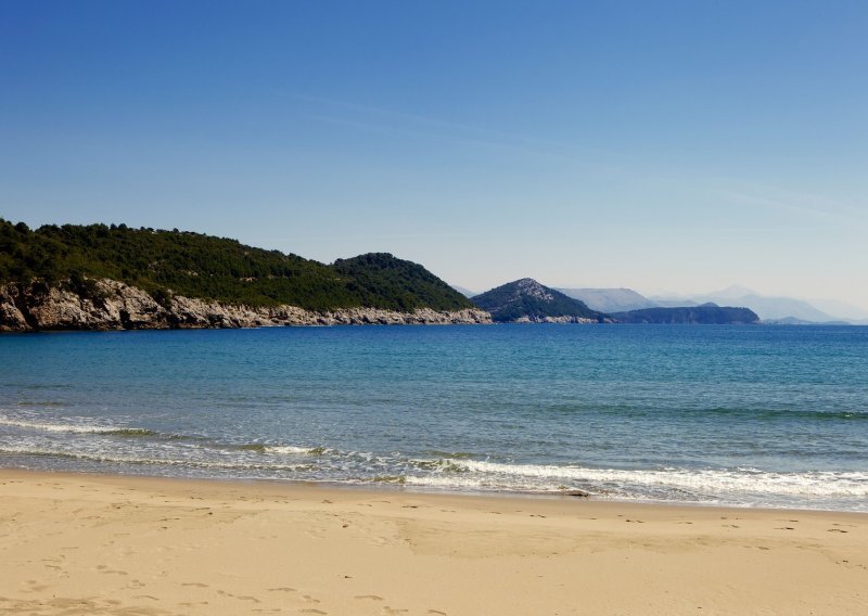 Čarobna uvala s hladom i toplim morem: Ovo je jedna od najljepših hrvatskih plaža