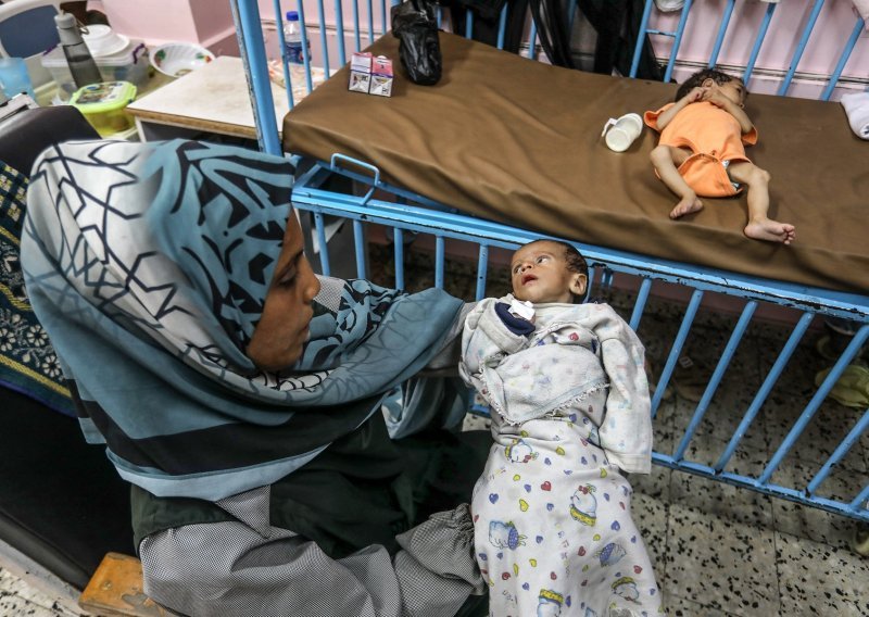 Svjetske novinske agencije pozivaju Izrael da pusti novinare u Gazu i upozoravaju na glad