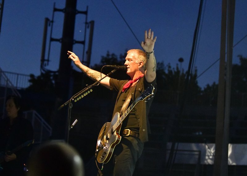 Queens of the Stone Age na Šalati: Rock opereta iz srca pustinje