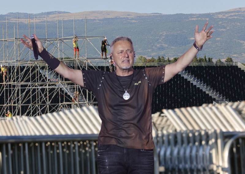 Pogledajte kako napreduju pripreme za Thompsonov koncert u Sinju