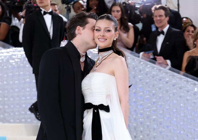 U jeku obiteljskih sukoba, Nicola Peltz i Brooklyn Beckham obnovili bračne zavjete