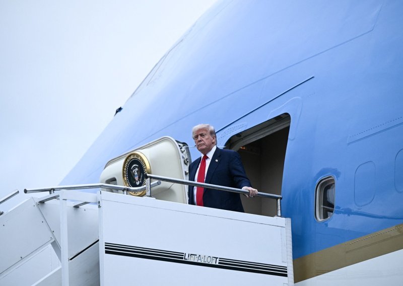 Red golfa, red politike: Trump stigao u petodnevni posjet Škotskoj