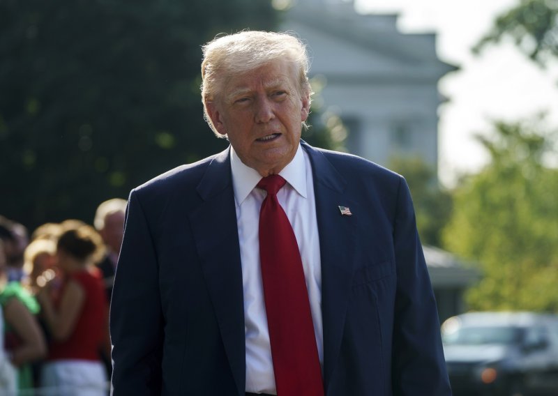 Trump osuo paljbu po Europi: 'Trgnite se, događa vam se strašna invazija! Nestat ćete'