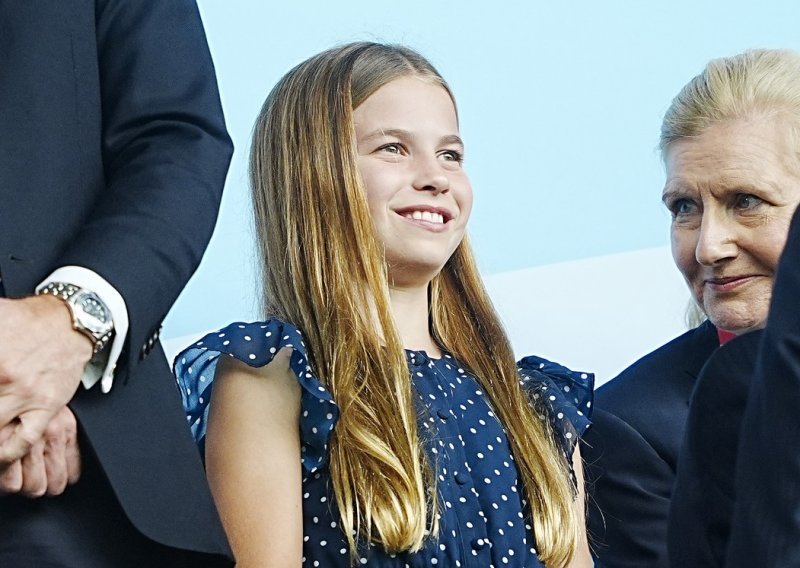 Princeza Charlotte oduševila novom frizurom: Ovakvi pramenovi svakome pristaju