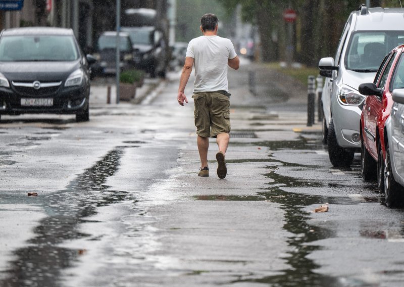 Pljusak zahvatio i Zagreb, evo kakvo nas vrijeme čeka narednih dana i kada stiže smirivanje