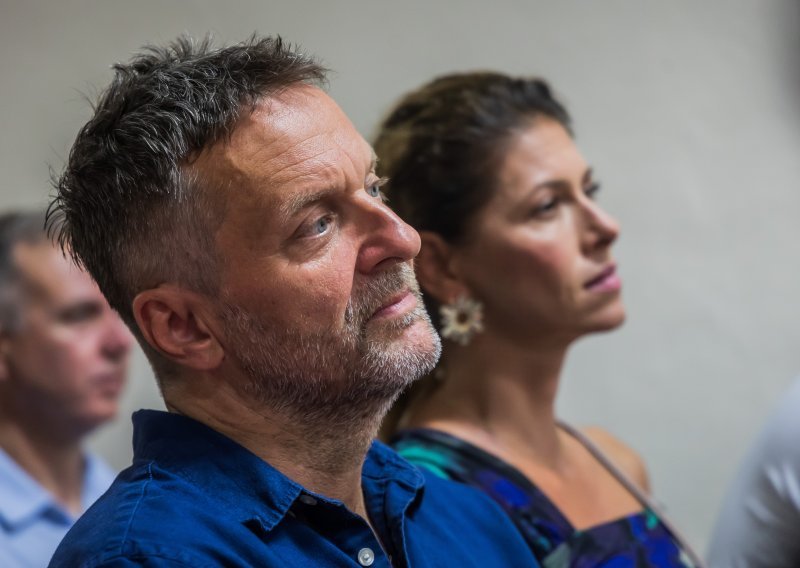 Ljubav na sceni i izvan nje: Jelena Perčin i Ante Gelo ukrali pažnju i u Veloj Luci