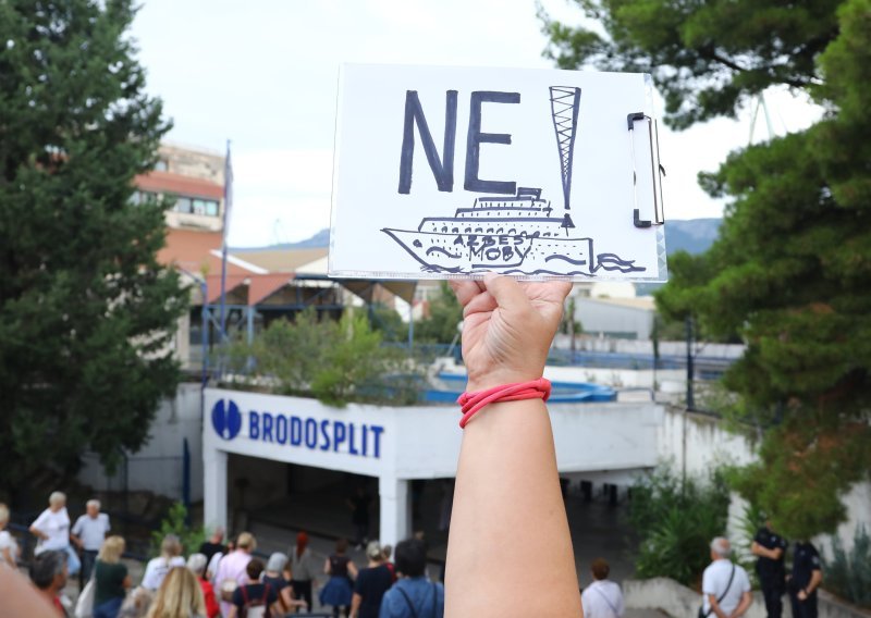 Split: Vijećnici Centra protiv broda s azbestnim panelima