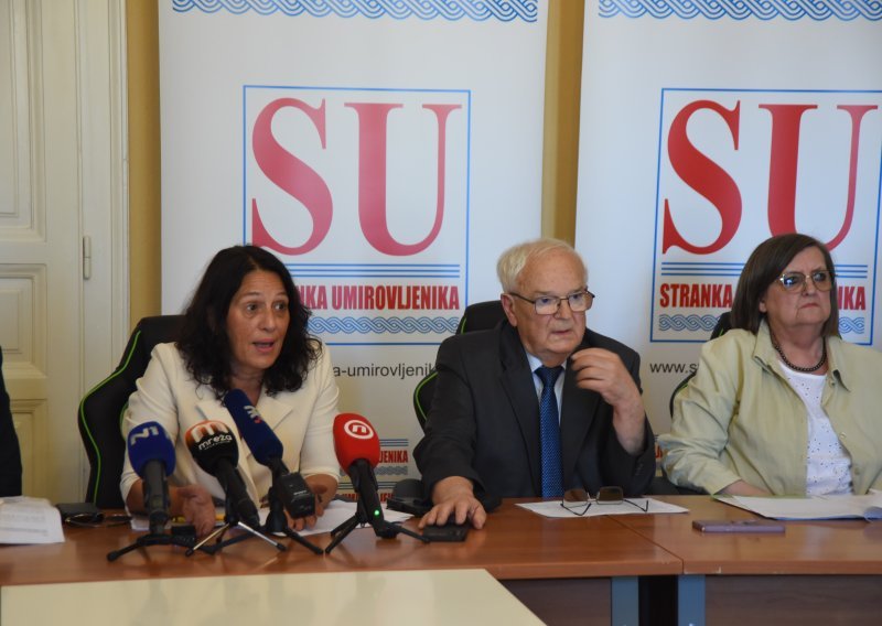 Umirovljenici na Ustavnom sudu: 'Država će nam svakog mjeseca oteti 17 milijuna eura'