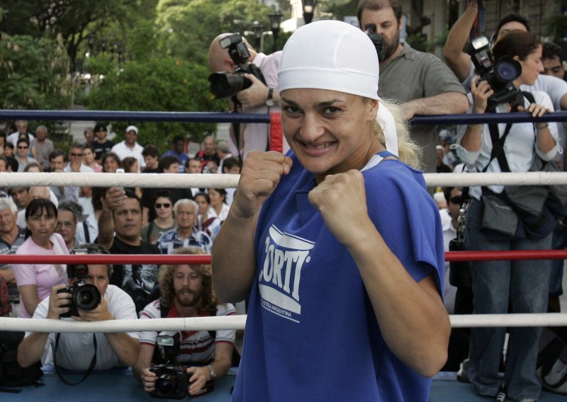 Preminula bivša prvakinja svijeta u boksu u 48. godini; njezin grad proglasio dan žalosti