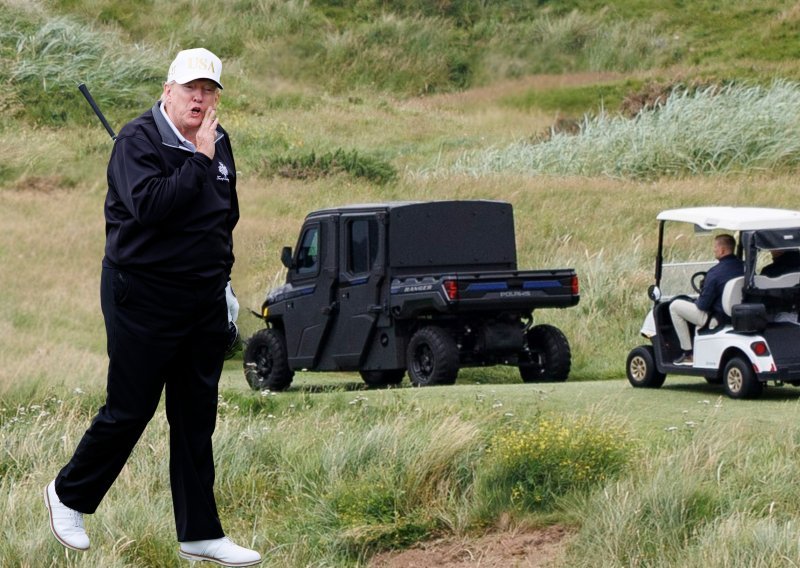 Trumpa po terenu u Škotskoj pratio 'Golf Force One', evo o čemu je riječ