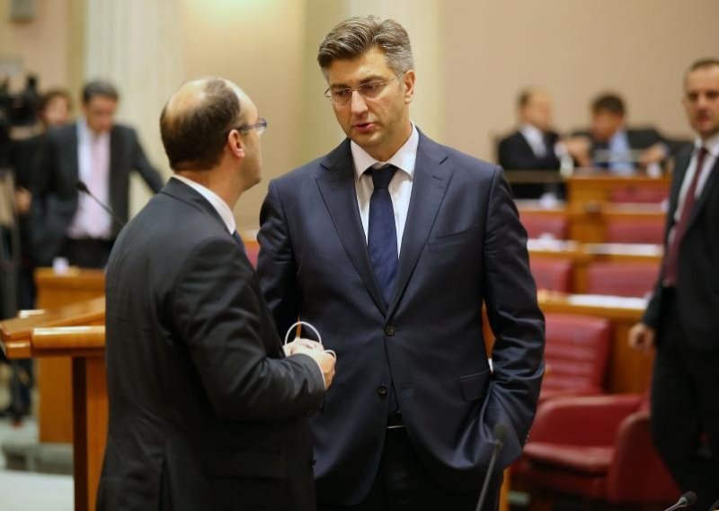 Plenković još nije složio Vladu, a o dječjim bolestima Sabora kaže ovo