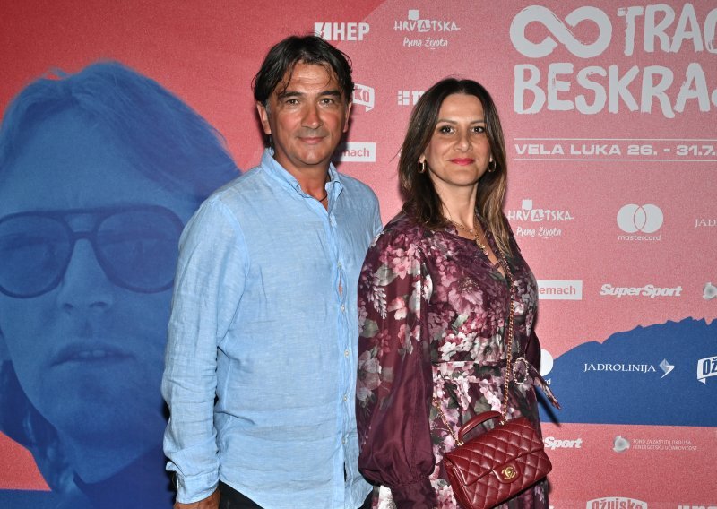 Zlatko Dalić sa suprugom stigao u Vela Luku: Uživa u zadnjim trzajima godišnjeg odmora