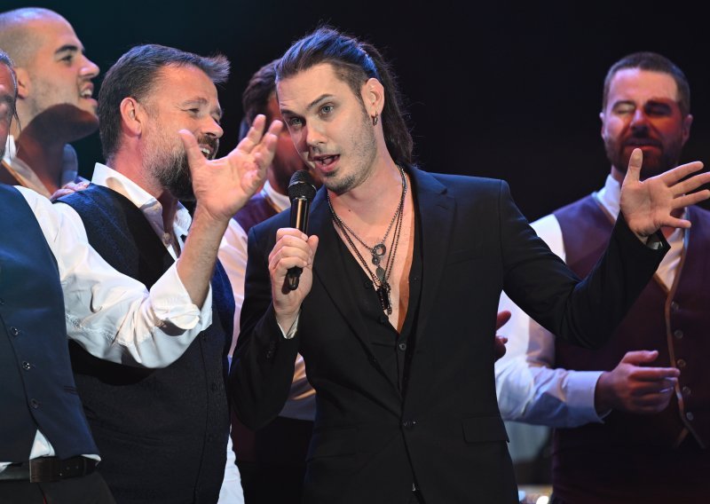 Poslušajte kako Oliverov veliki hit zvuči u rock varijanti