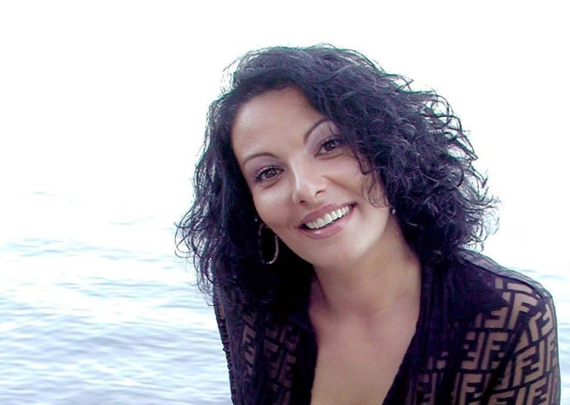 Mirna Berend se vraća na scenu: Prisjetili smo se kako se mijenjala od početaka karijere do danas