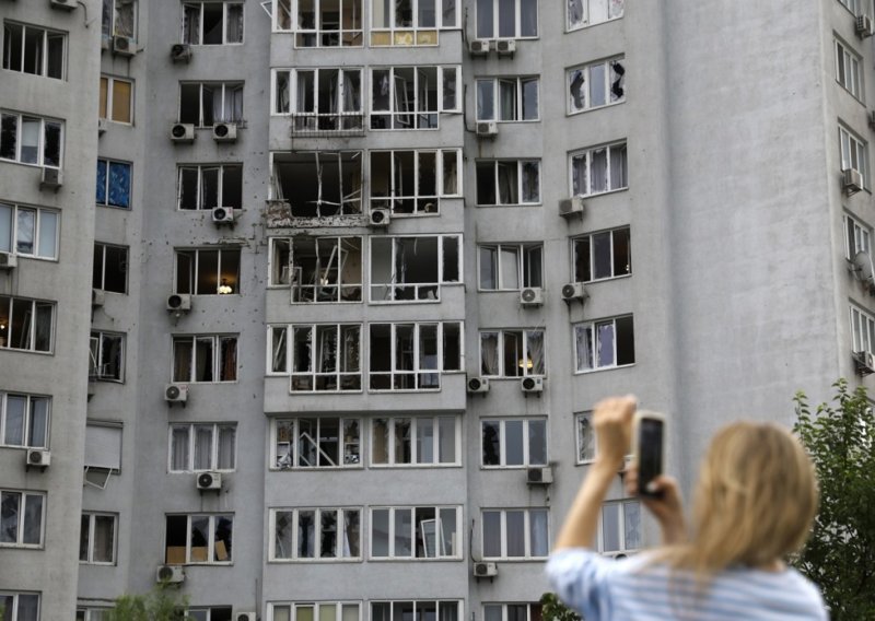 Najmanje šestero mrtvih u novom ruskom napadu na Kijev