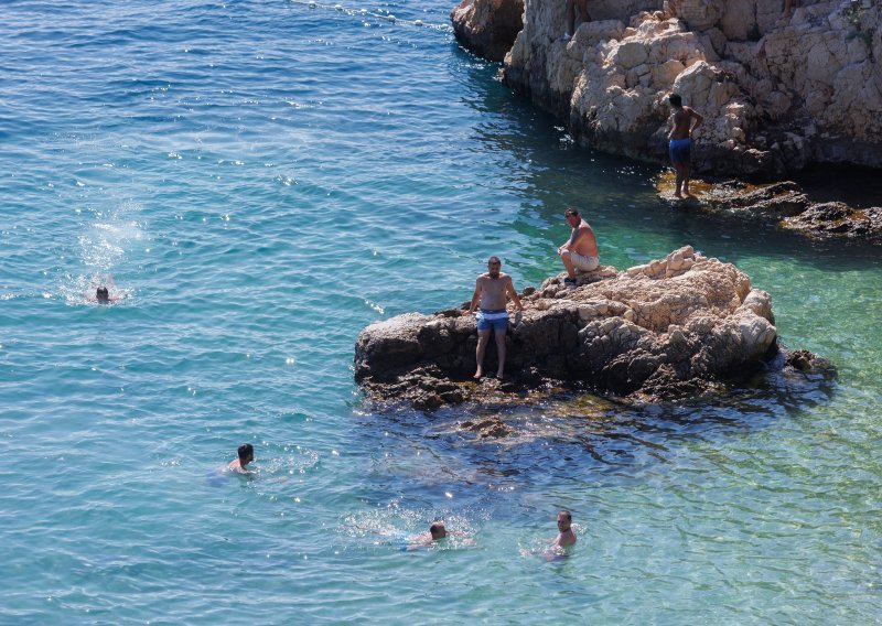 Konačno se vraćaju prave ljetne temperature, no neće potrajati. Evo kada stiže nova drastična promjena