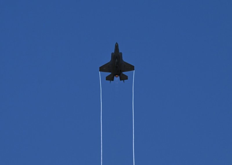 Srušio se borbeni zrakoplov F-35, pilot se uspješno katapultirao
