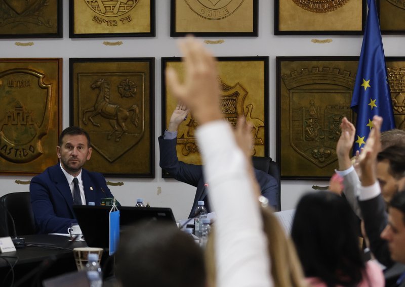 Raskolila se oporba u Splitu: Direkt će podržati Šutin rebalans proračuna