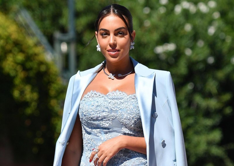 Ronaldova Georgina napravila je pun pogodak s ovom haljinom, bacite oko na najljepše modele sezone