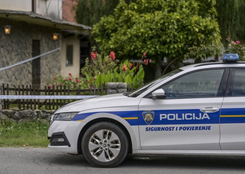 Automobilom naletio na stariju pješakinju