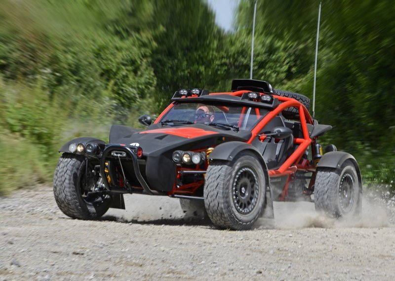 Britanski maloserijski dvosjed za ozbilju zabavu: Pogledajte što može Ariel Nomad 2 na stazi i off-roadu
