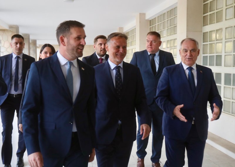 Šuta o brodu s azbestom: Na potezu su inspekcije
