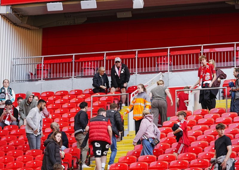 Drama u Liverpoolu: Anfield evakuiran prije početka utakmice