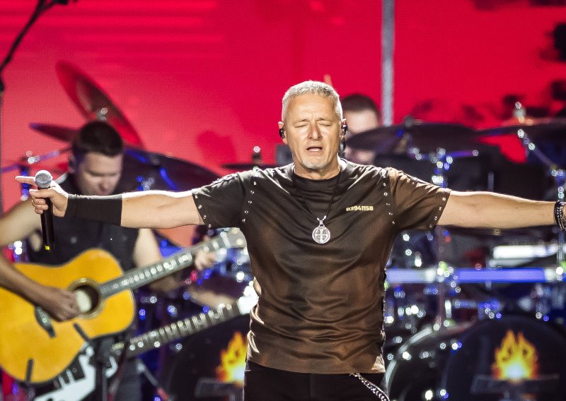 Ovom pjesmom Thompson je završio koncert: Dvojica vojnika prvi su je čuli