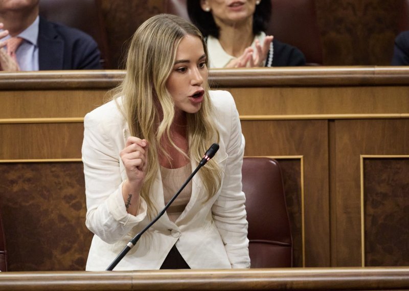 Poplava lažnih diploma, političari se posipaju pepelom: Jedna ukrala čak i kremu za lice