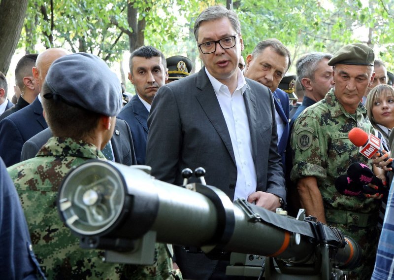 Vučić je lagao: Srbija Izraelu izvozi više streljiva nego ikad!