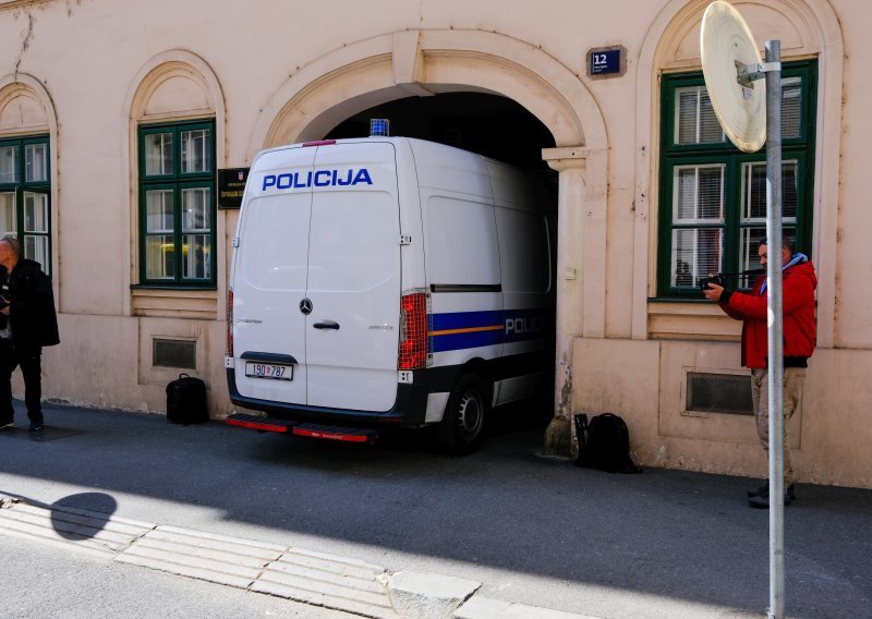 DORH optužio poznatog pjevača za zlostavljanje supruge i maloljetnog djeteta