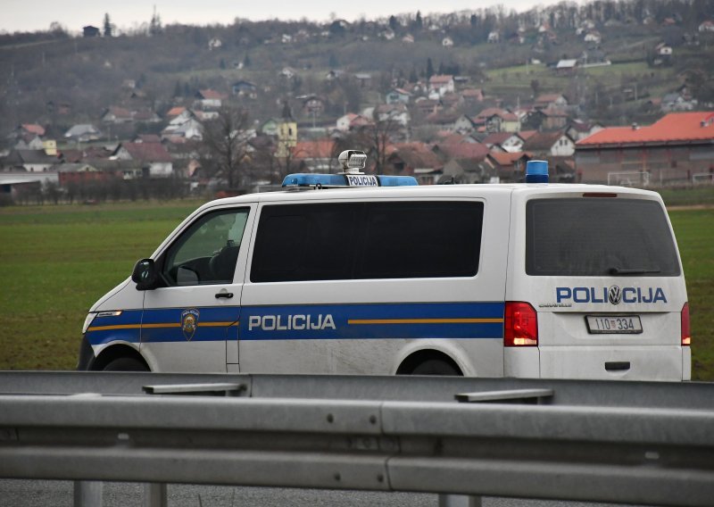 Užas u Pločama: U bolnicu dovezli mrtvu bebu, majka rodila kod kuće