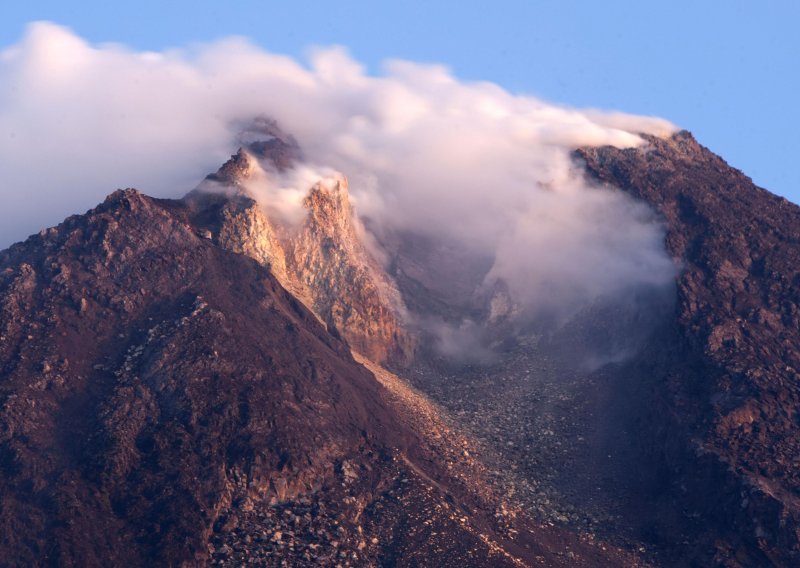 Vulkan Merapi pred erupcijom!