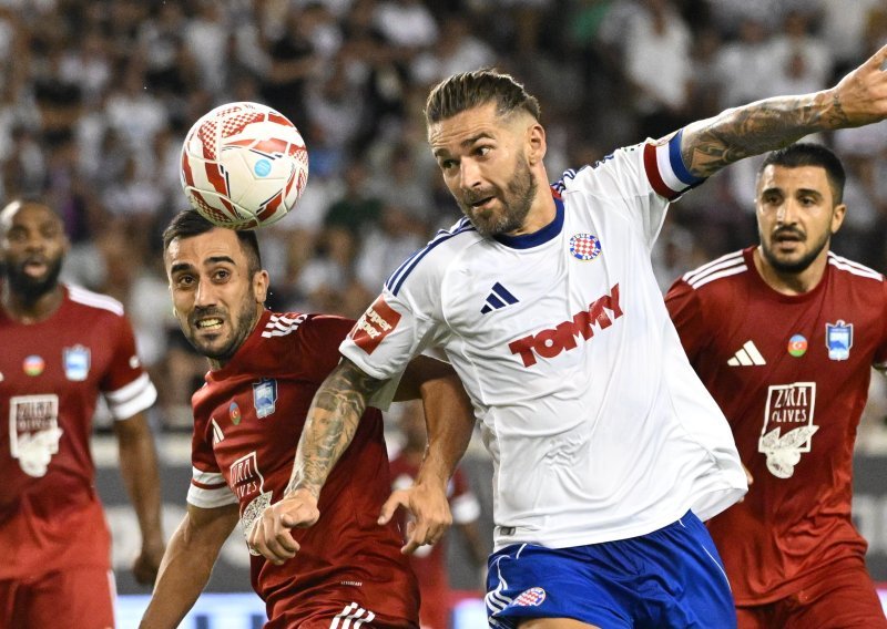 Procurio sastav Hajduka za večerašnju utakmicu; ovo je 11 'bilih' koji će istrčati na Poljudu