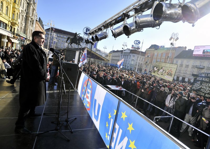 Ruske novine pišu o masovnim prosvjedima u Hrvatskoj